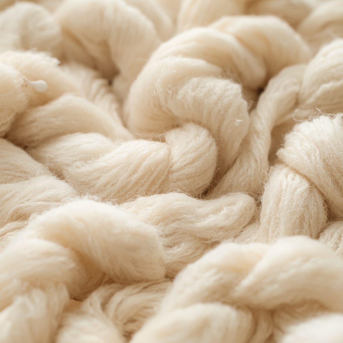 Móda s příběhem: značky, které tvoří srdce Woolboutique