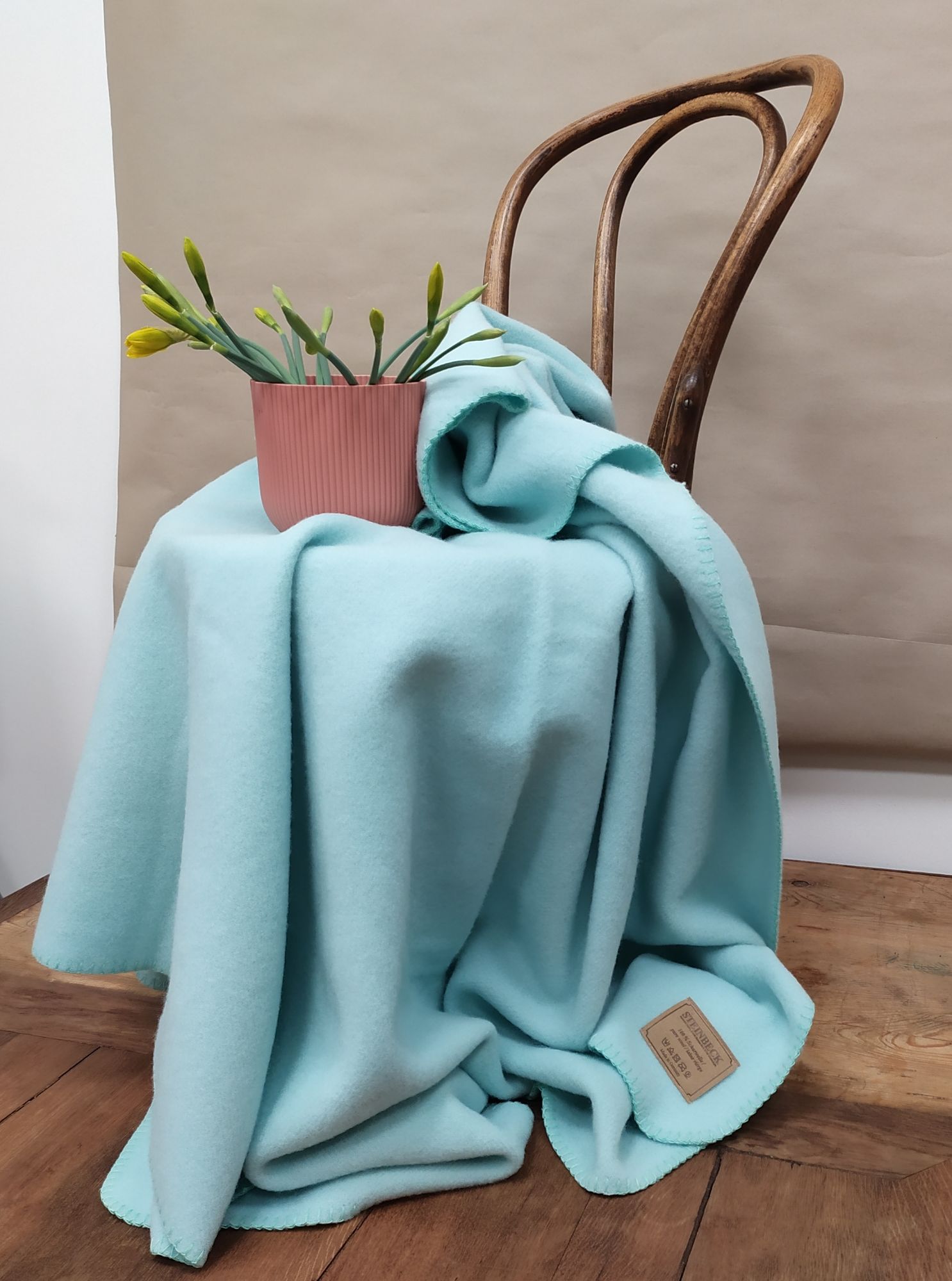 Deka Inn - zelená se žlutým lemováním